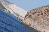  01 Ostrov Yali je jeden obrovsk pemzov balvan,...<br><br>
 
 .1 - 1.jpg (900x600) 170 kB 